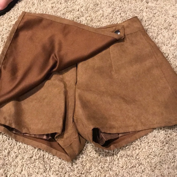 Skort - Picture 2 of 4